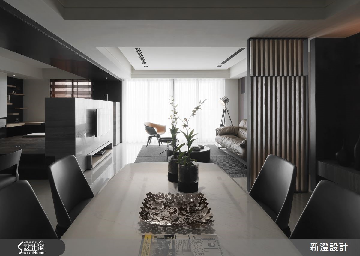 離開紛擾的忙碌生活，回到家中便希望能覓得一方澄淨天